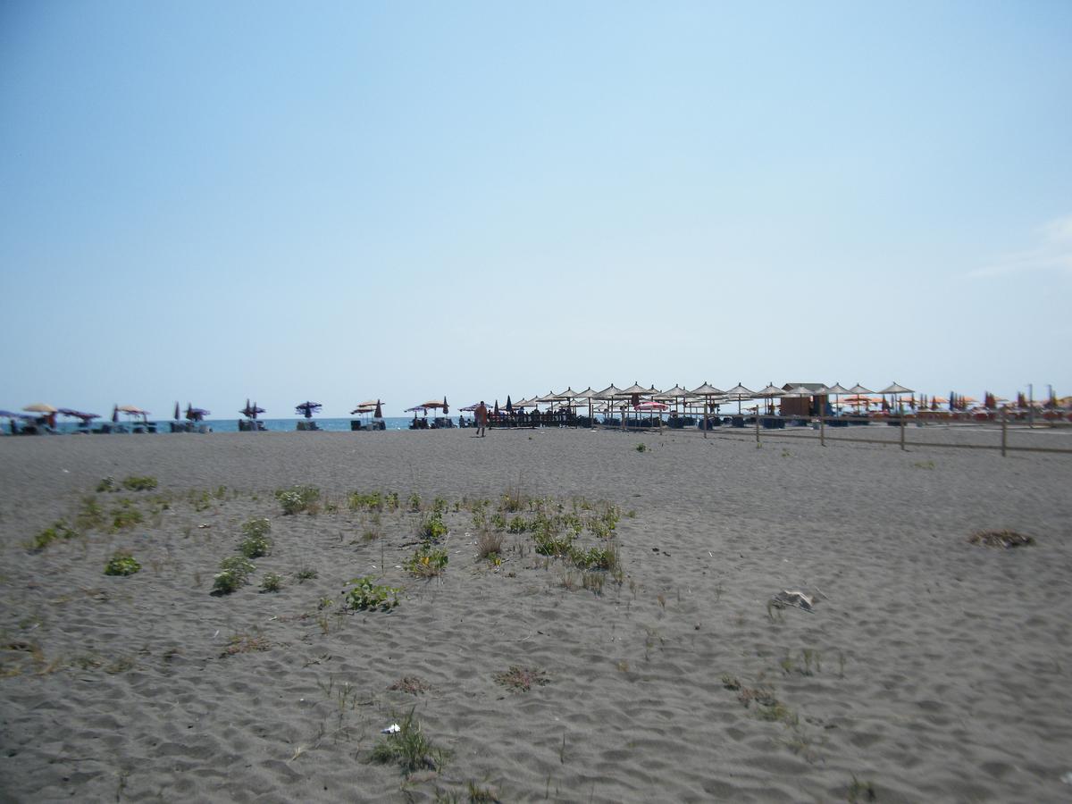 Hotel Aquarius Velipojë 外观 照片